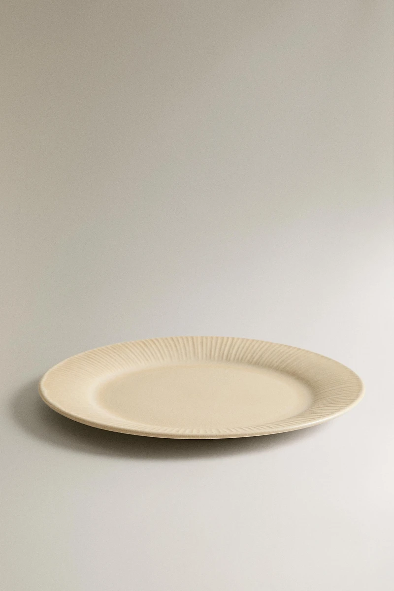 STRIPED STONEWARE DINNER PLATE