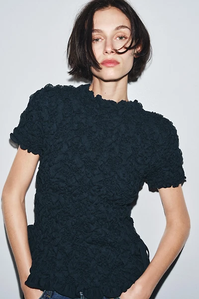 TEXTURED KNIT TIE TOP