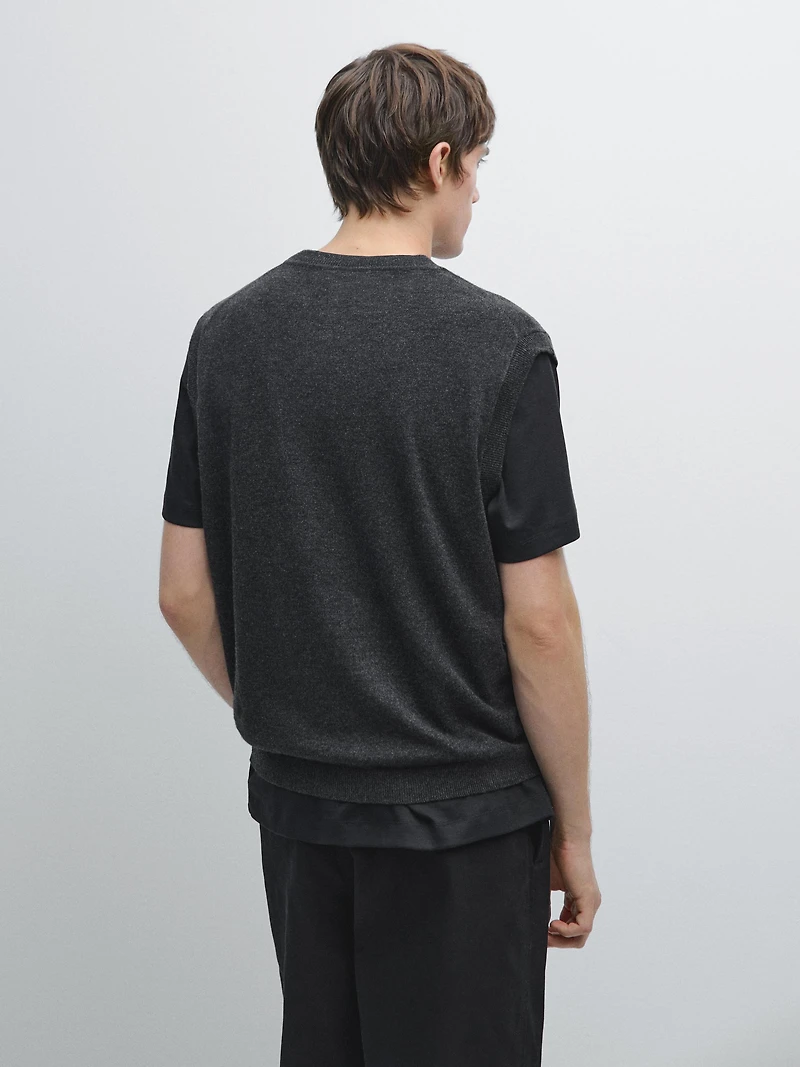 Wool blend V-neck vest