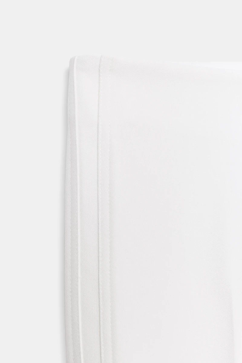 PANTALON FLARE À COUTURES LATÉRALES