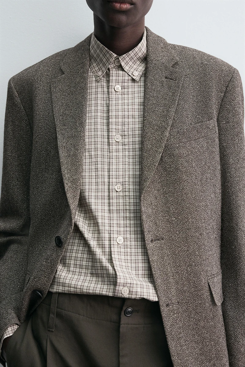 REGULAR FIT TEXTURED BLAZER
