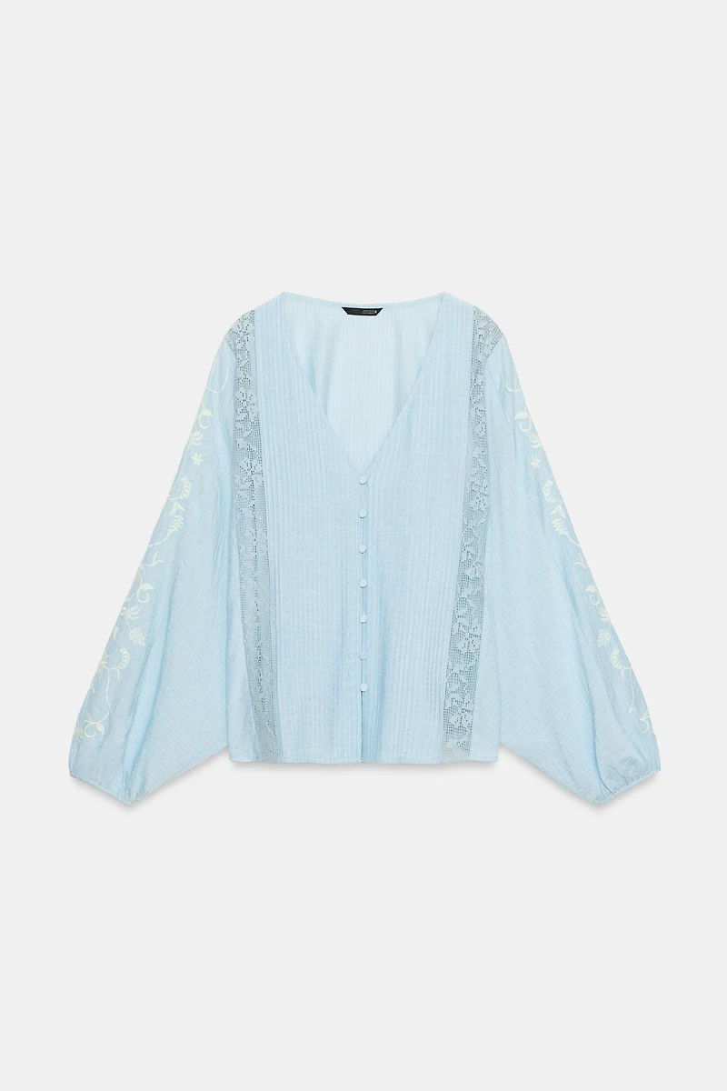 CONTRAST EMBROIDERED BLOUSE