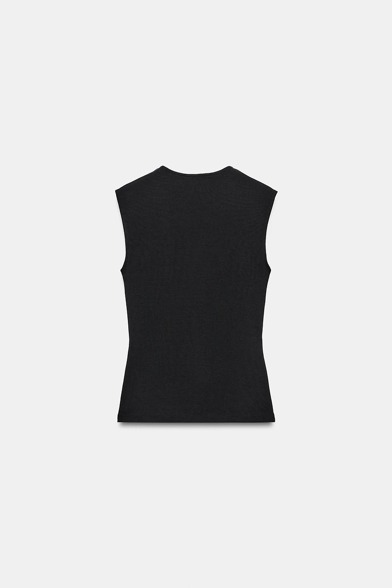 SLEEVELESS T-SHIRT