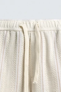 REGULAR FIT TEXTURED SHORTS