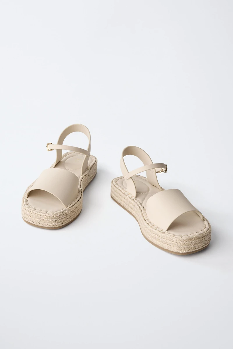 SANDALES EN JUTE