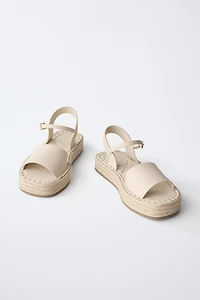 SANDALES EN JUTE