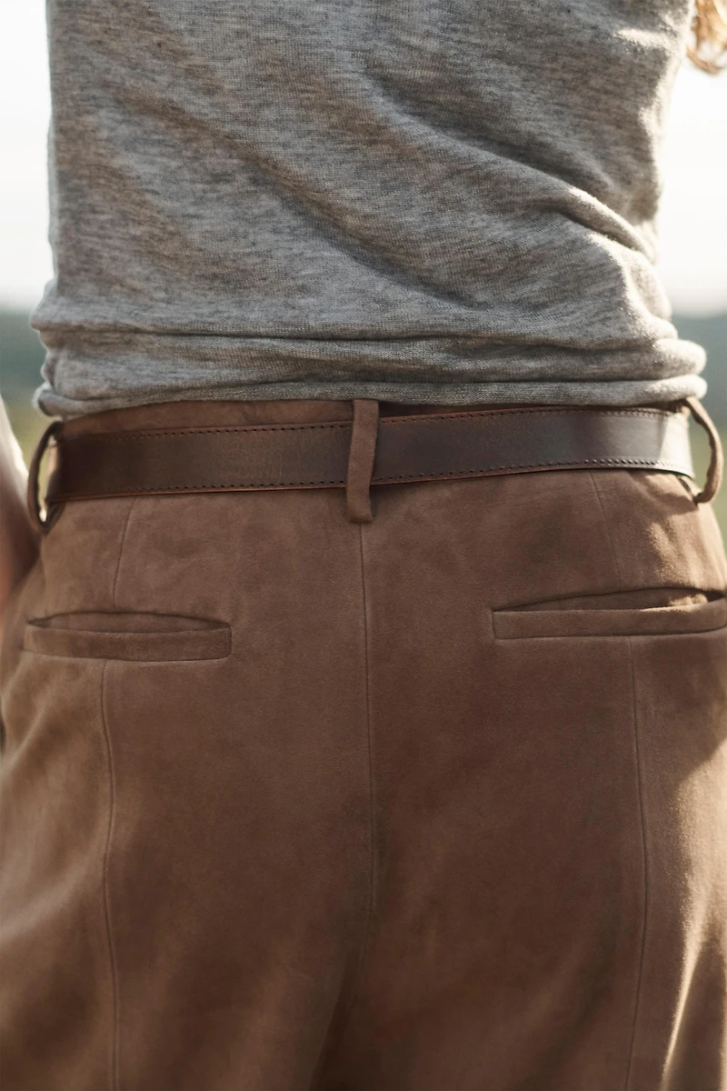 PANTALON À PINCES EN DAIM 100% ÉDITION LIMITÉE