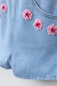 CROCHET FLORAL DENIM OVERALL SHORTS