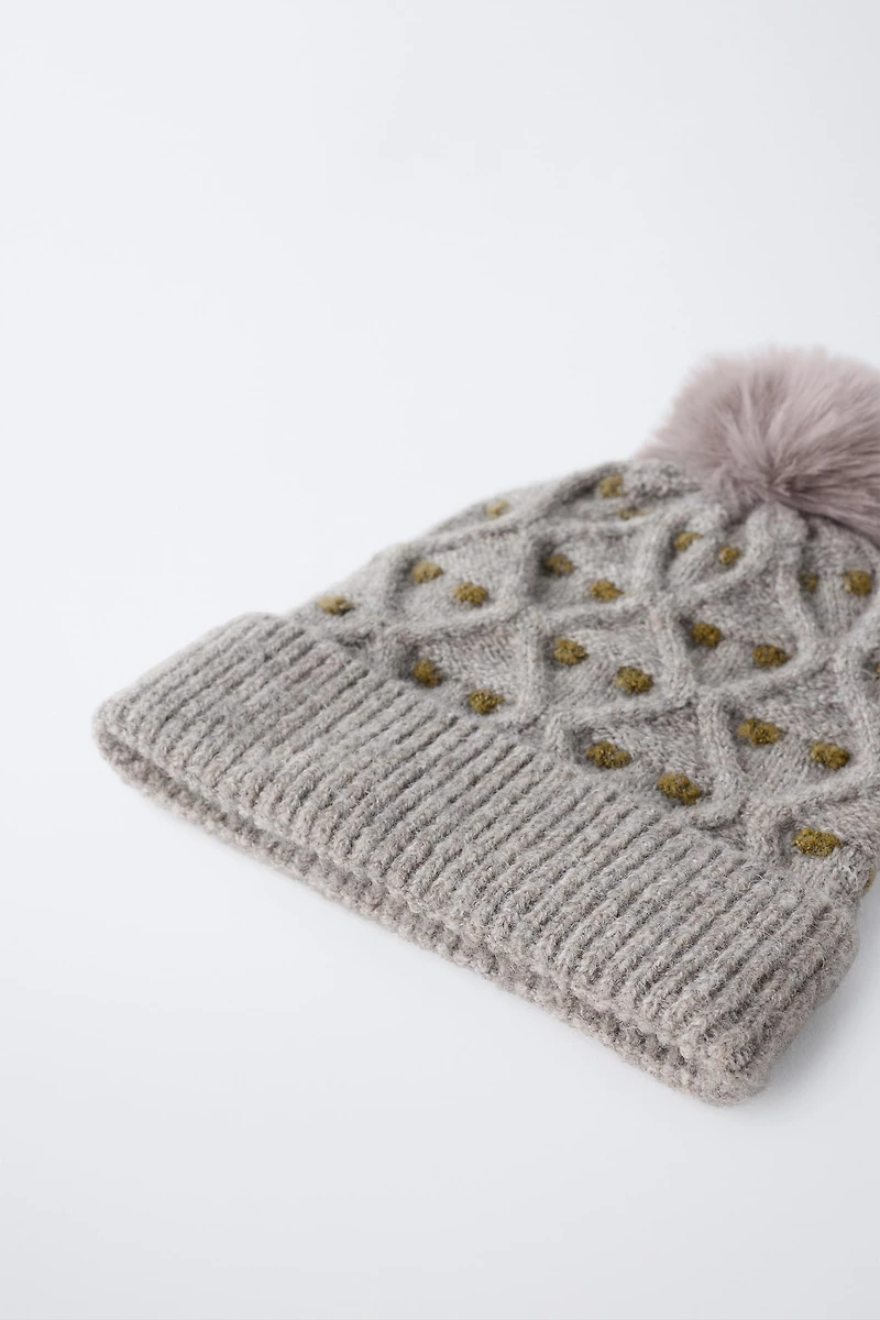 POLKA DOT KNIT HAT WITH POMPOM