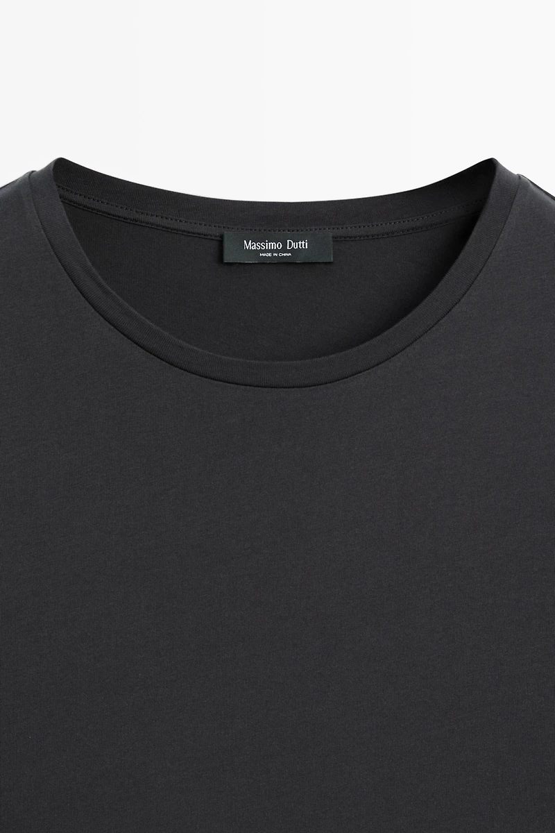 100% cotton T-shirt with shoulder detail