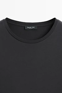 100% cotton T-shirt with shoulder detail