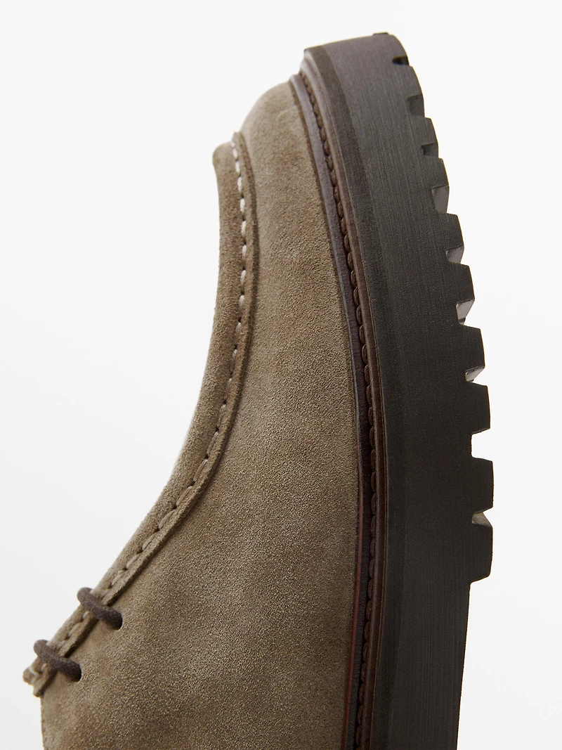 Moc toe split suede shoes