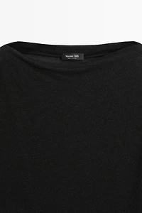 Lightweight asymmetric metallic-effect T-shirt