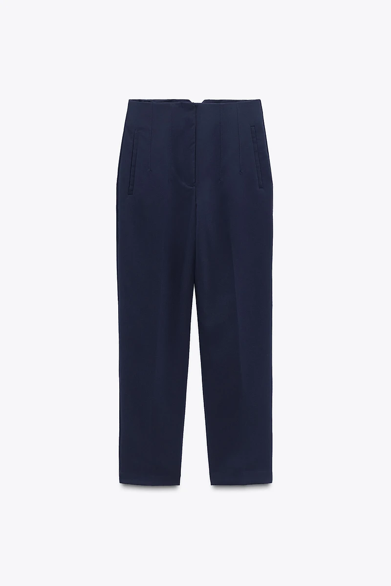 PANTS WITH A HIGH WAIST