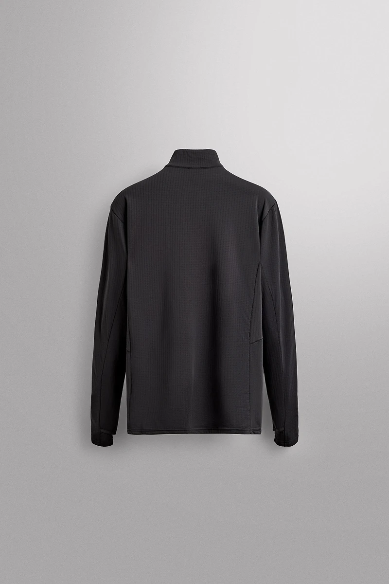 TECHNICAL QUARTER-ZIP SHIRT