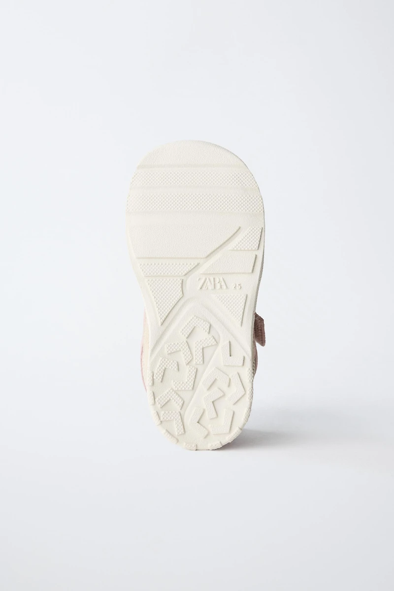 BAREFOOT SNEAKERS