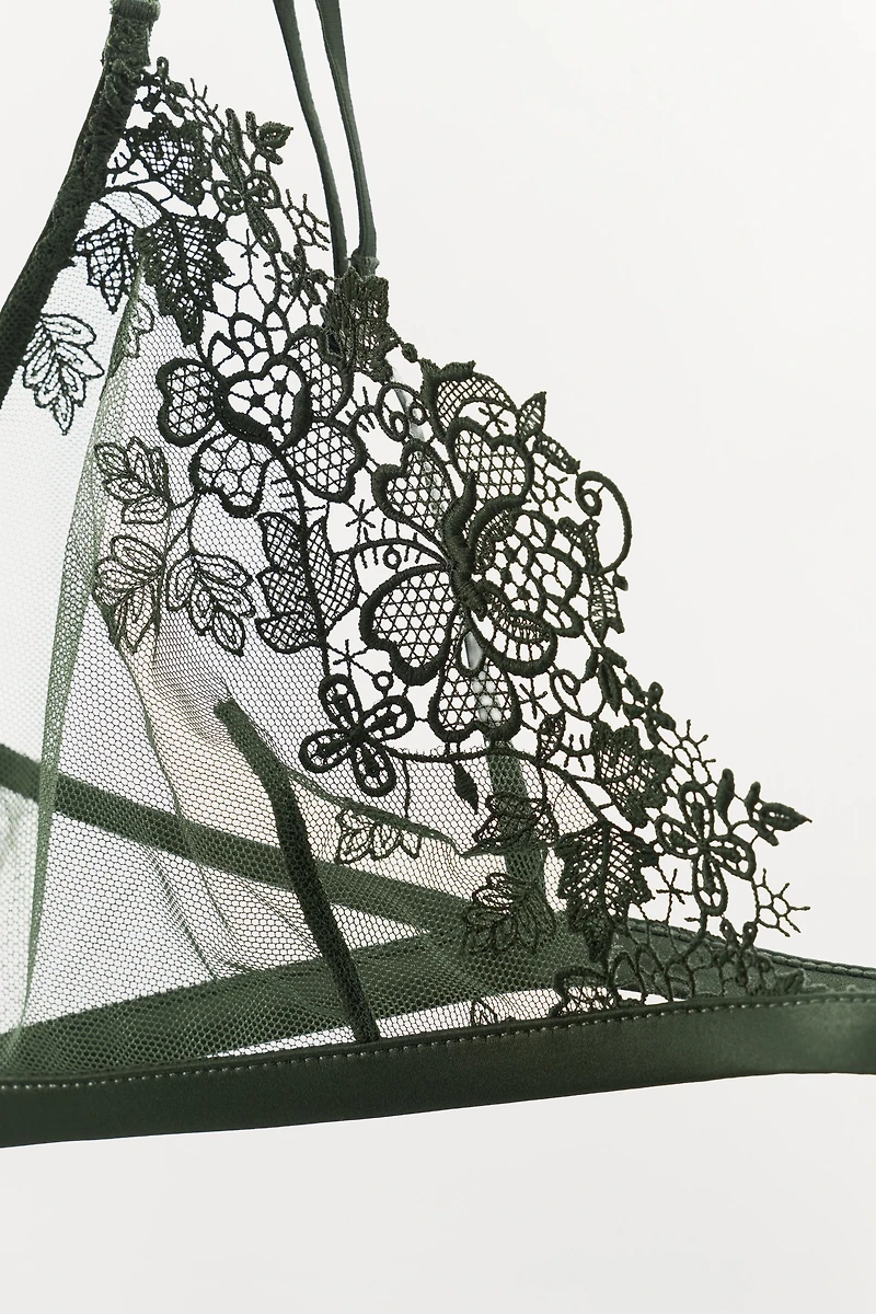 MESH LACE TRIANGLE BRA