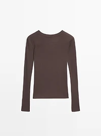 Ribbed V-neck T-shirt with long sleeves