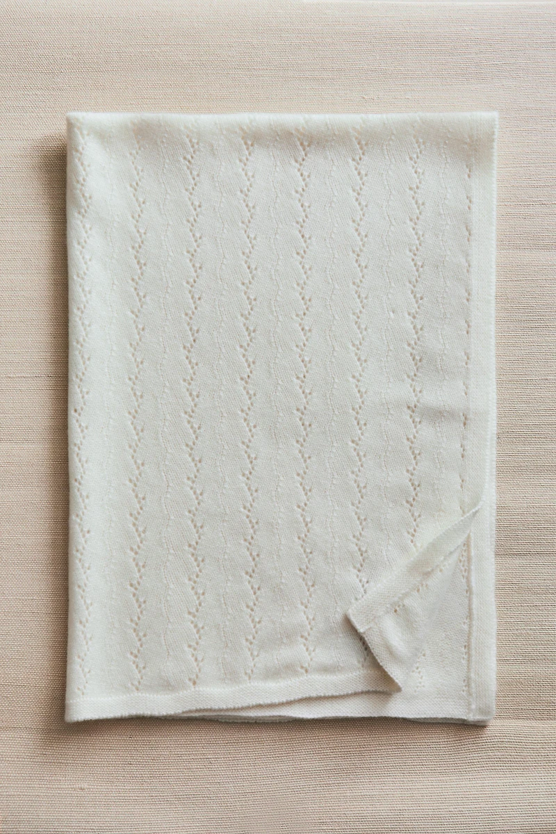 CHILDREN'S KNIT CASHMERE BLANKET