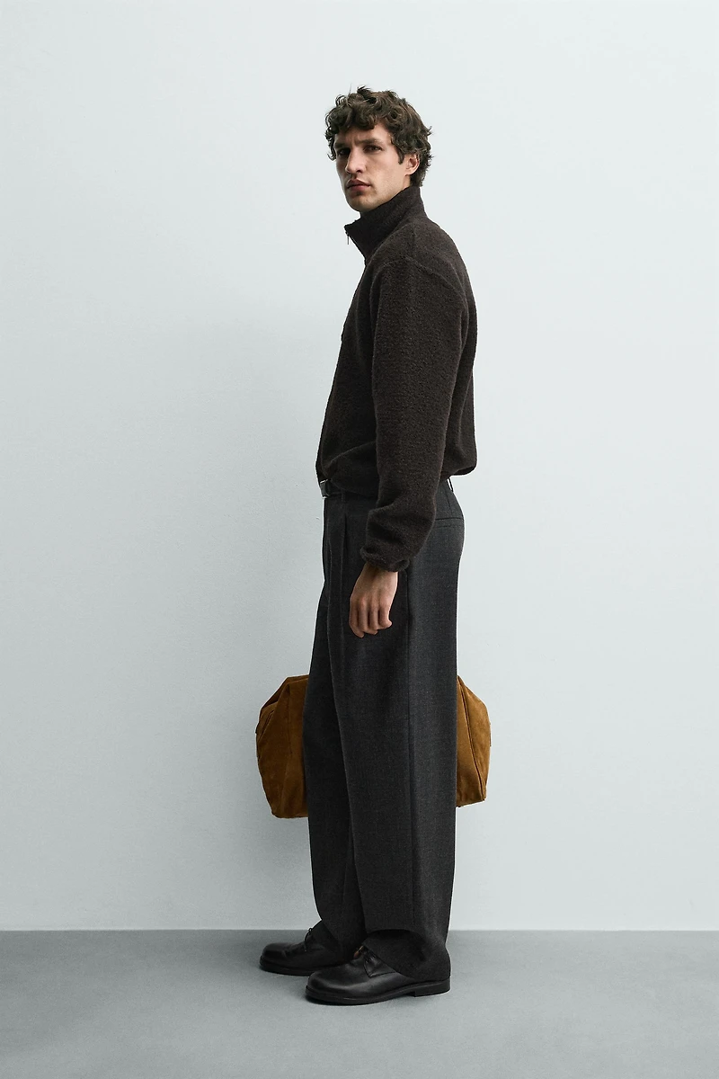 FLEECE QUARTER-ZIP SWEATSHIRT