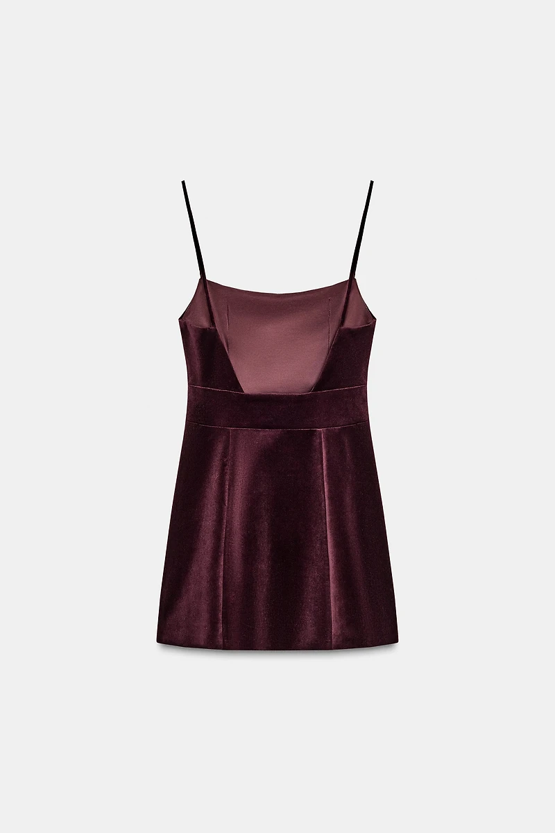 SHORT VOLUMINOUS DRESS