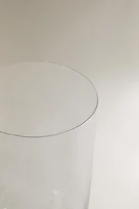 TALL TRANSPARENT GLASS TUMBLER