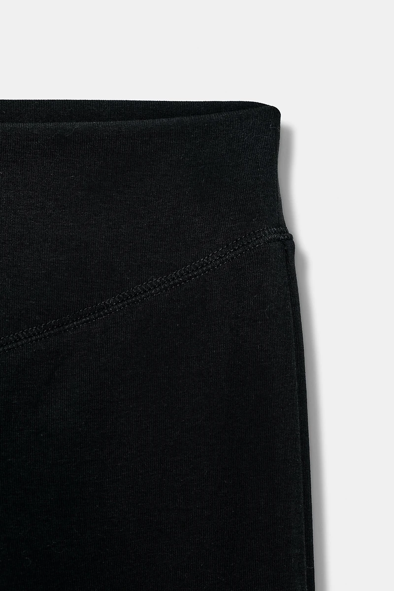 SEAM DETAIL LEGGINGS