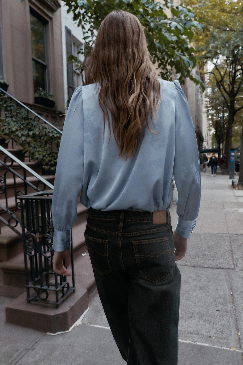 CHEMISE SATINÉE JACQUARD AVEC NŒUD