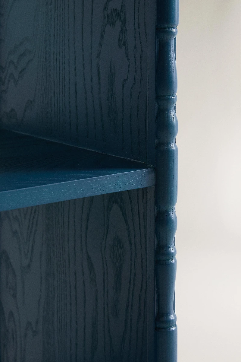 PETITE TABLE EN BOIS LAQUÉ