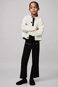 SATIN FLOWER BUTTON KNIT CARDIGAN