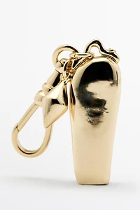 Elongated charm pendant