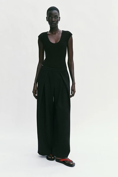 ROUND NECK BODYSUIT