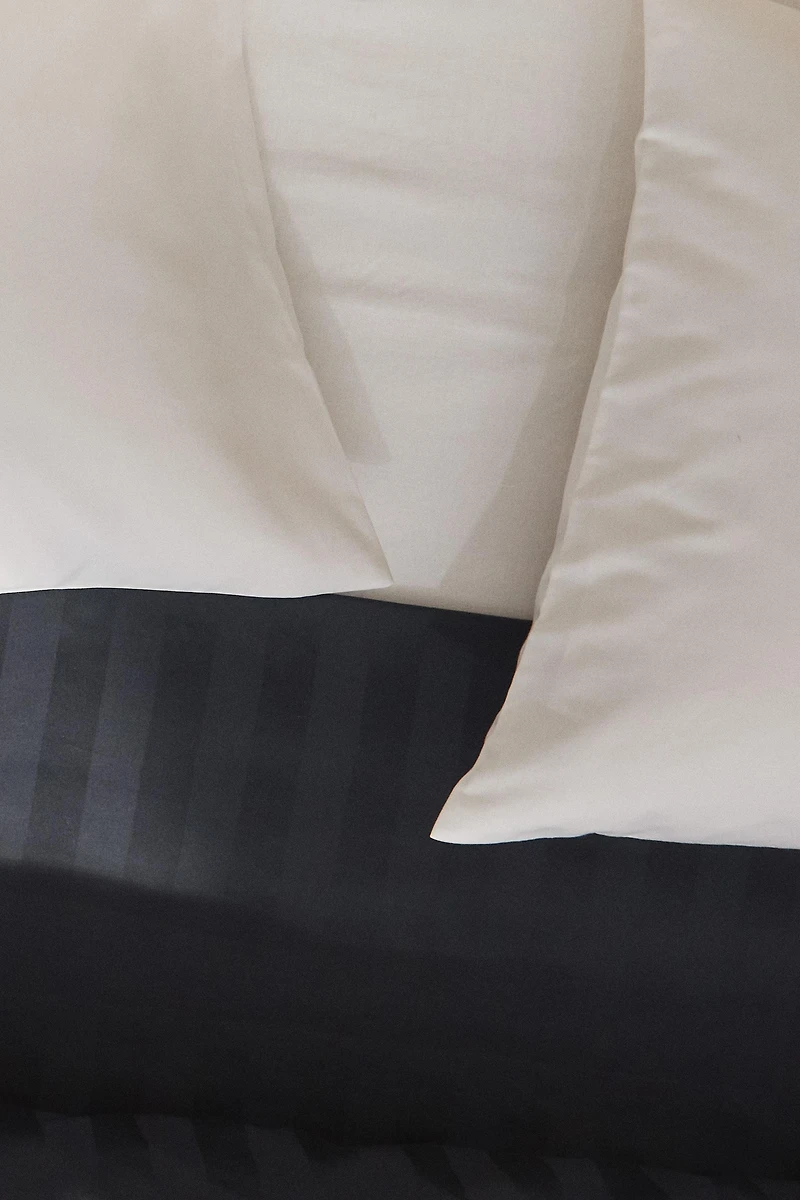 STRIPED SATEEN FLAT SHEET (500 THREAD COUNT)