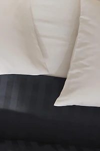 STRIPED SATEEN FLAT SHEET (500 THREAD COUNT)