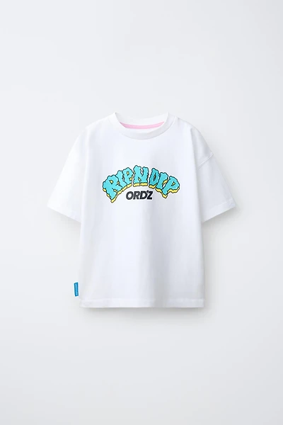 RIPNDIP © X ZARA KIDS RAISED LOGO T-SHIRT