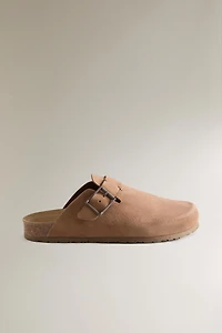 SABOT CUIR BOUCLE DÉTAIL SURPIQÛRE