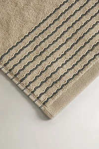 BATH TOWEL WITH PLEATED BORDER