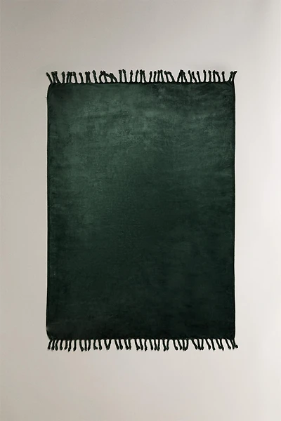 FLEECE BLANKET WITH FRINGING