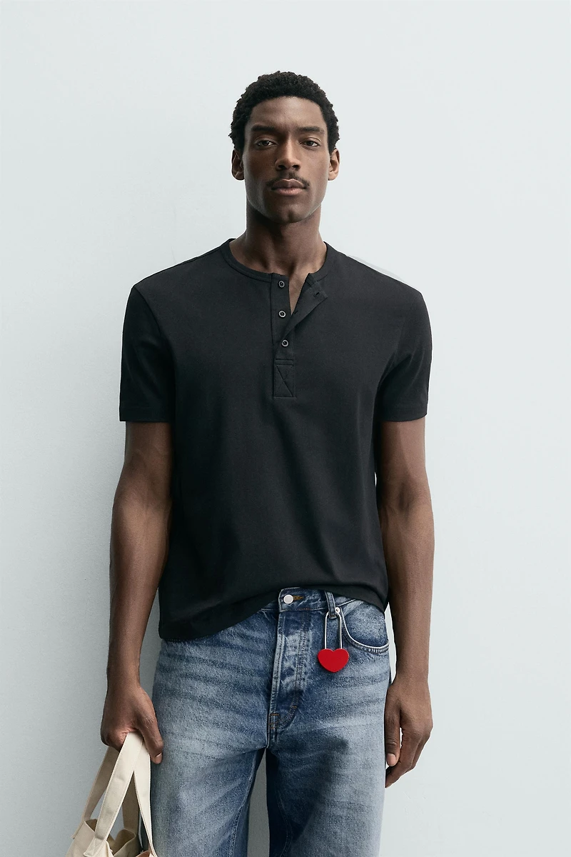 HENLEY NECK T-SHIRT