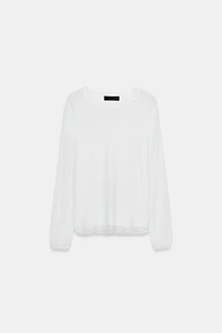 PULL EN MAILLE AVEC DENTELLE
