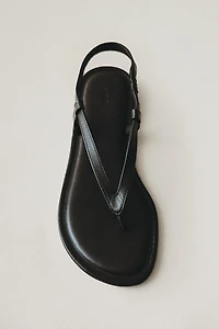 SANDALE PLATE EN CUIR