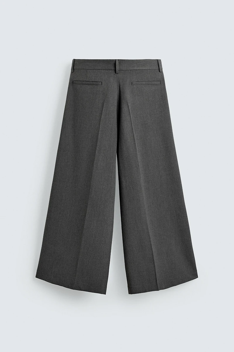 PLEATED WIDE FIT PANTS