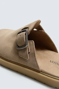 SABOTS EN CUIR À BOUCLE