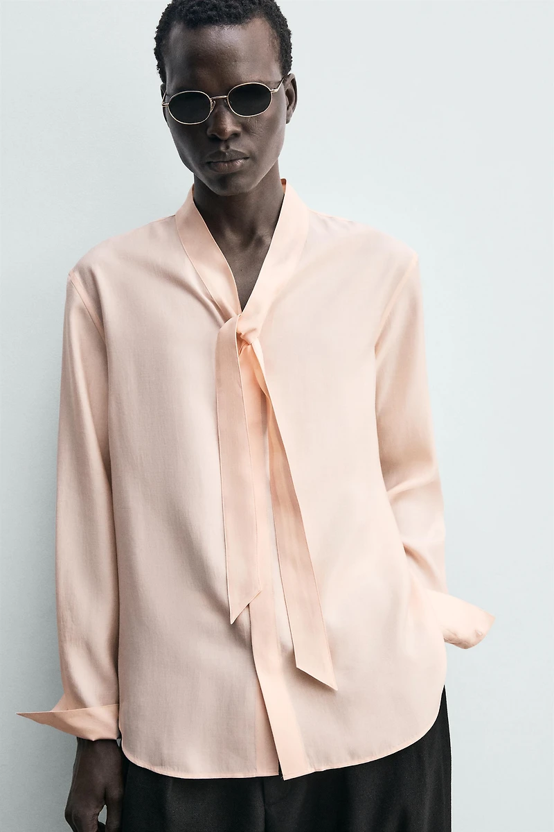 FLOWY TIED SHIRT