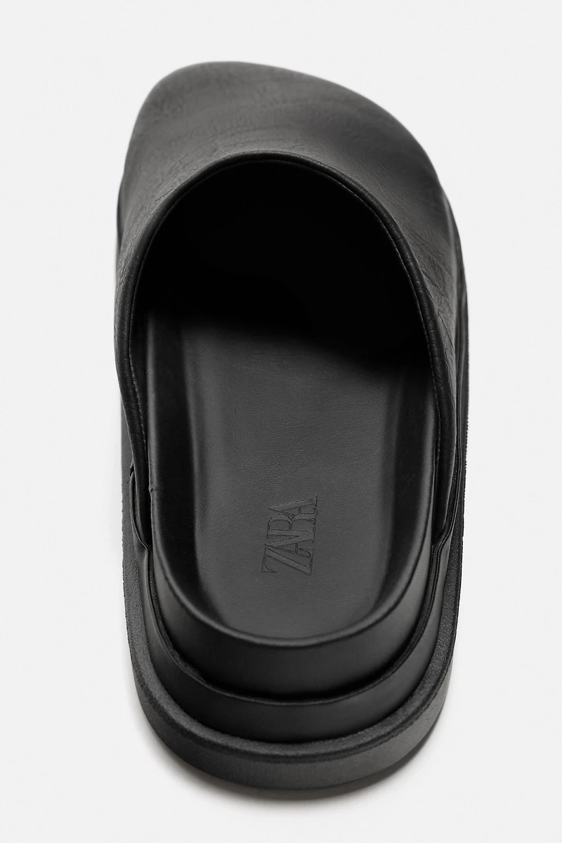 THICK CLOGS