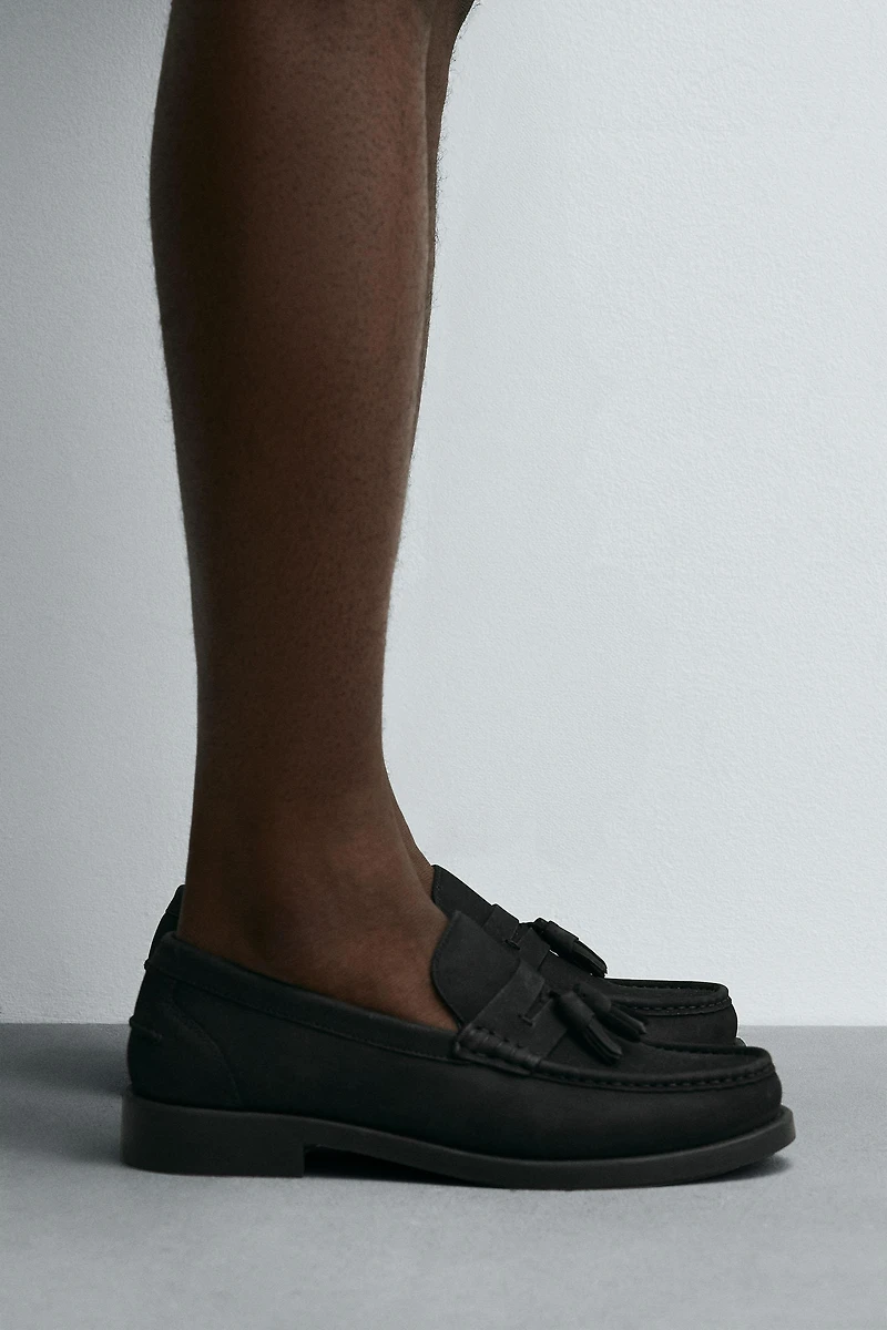 LEATHER TASSEL LOAFERS