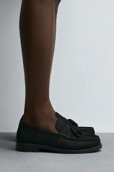 LEATHER TASSEL LOAFERS