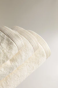 SILK BLEND BATH TOWEL (600 GSM)