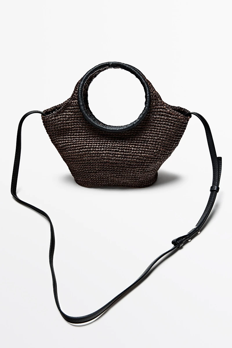 Mini-sac demi-lune en 100% raphia