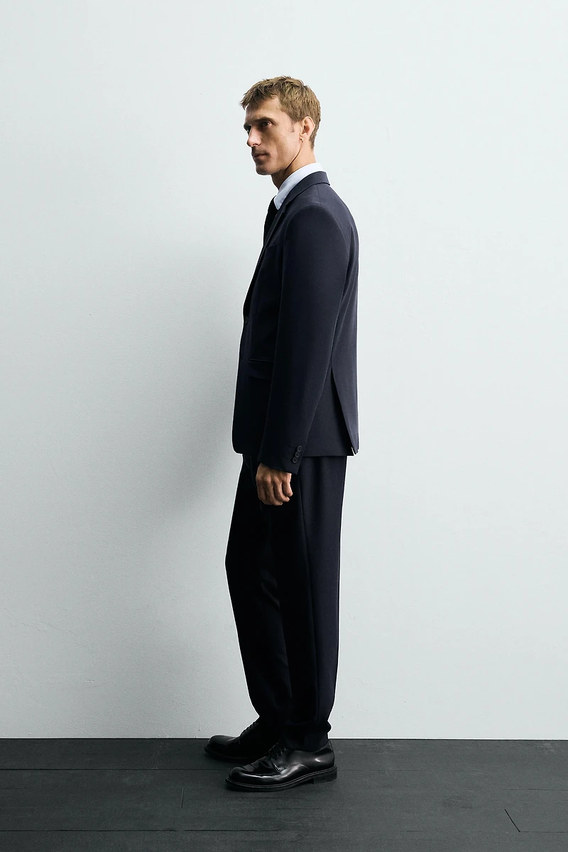 COMFORT SUIT JACKET